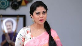 Geetha S01 E827 Bhanuamthy warns Chandrika