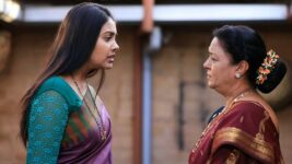 Ginirama S01 E684 Vidhaya accepts Mahati as her daughter
