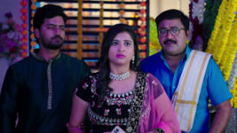 Pallakilo Pellikuturu S01 E145 Chithra in a Fix