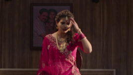 Tharala Tar Mag S01 E70 Priya to Kill Herself?