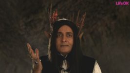The Adventures of Hatim S04 E06 King Auran captures Hatim