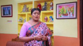 Kaatrukkenna Veli S01 E721 Shivani Is Anxious