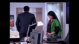 Mon Niye Kachakachi S02 E29 Sanyals-Kapoors in for a surprise