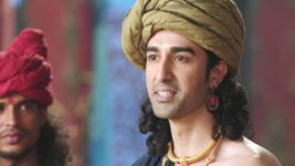 Chandira Nandhini S02 E08 Chandhira Sets Satyajit Free