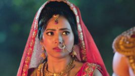 Chandira Nandhini S04 E171 Nandhini Risks Her Life