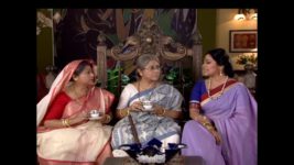 Bodhuboron S09E30 Satyaki, Konok share romantic moments Full Episode