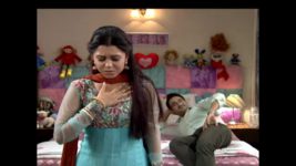 Bodhuboron S13E45 Jhilmil reconciles with Abhro Full Episode