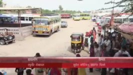 Diya Aur Baati Hum S01E33 Sandhya Sits On The Roof Of A Bus Full Episode