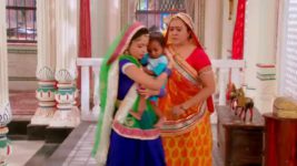 Diya Aur Baati Hum S08E74 Santosh cooks for Sooraj Full Episode