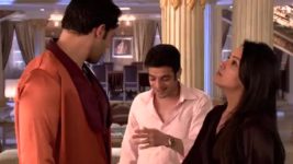 Yeh Hai Mohabbatein S02E20 At the temple Full Episode