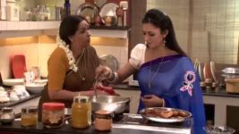 Yeh Hai Mohabbatein S06E24 Fire in the hotel Full Episode