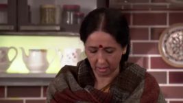 Yeh Hai Mohabbatein S12E09 Raman gives away his contracts Full Episode