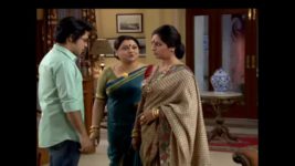 Bodhuboron S02E37 Satyaki Has A Chat With Indira Full Episode