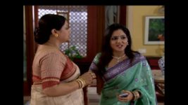 Bodhuboron S06E16 Satyaki searches for Indira Full Episode