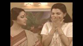 Bodhuboron S09E13 Indira convinces Jhilmil Full Episode