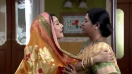 Bodhuboron S24E38 Jhilmil Provokes Bidisha Full Episode