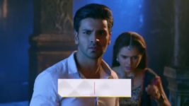 Qayamat Ki Raat S01E63 Vaidehi Persuades Raghav Full Episode