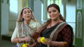 Yeh Rishta Kya Kehlata Hai S49E08 Varsha calms Akshara Full Episode
