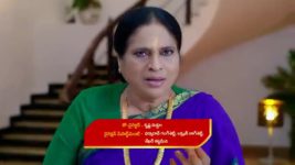 Yeda Loyallo Indradhanasu S01 E198 Pardhu Helps a Couple