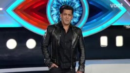 Bigg Boss (Colors tv) S12 E93 The SRK report: Salman's disclosure