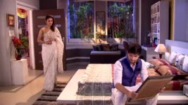 Thik Jeno Love Story S09E06 Krishna misbehaves with Koli Full Episode