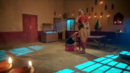 Chandra Nandini S01E32 Amatya Escapes! Full Episode