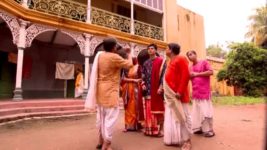 Debi Choudhurani S01E373 Prafulla Sells Her Jewels Full Episode