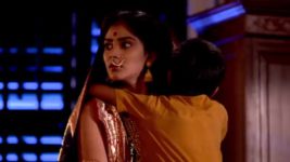 Debi Choudhurani S01E389 Prafulla Rescues Bheeru Full Episode