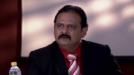 Yeh Hai Mohabbatein S06E06 Madhavi’s epileptic attack Full Episode