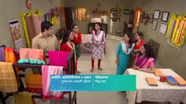 Gramer Rani Binapani S01E56 Guddu Questions Shatadru Full Episode