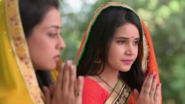 Piya Rangrezz S03E44 Chanda Tries to Injure Shraddha Full Episode