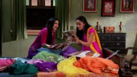 Saraswatichandra S02E43 Kumud makes kababs for Laxmi Full Episode