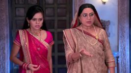 Saraswatichandra S04E26 Vidyachatur breaks down Full Episode