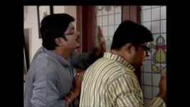 Jolnupur S05 E35 Neel locks himself up