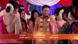 Mon Niye Kachakachi S01E31 Ayan and Chitra's marriage ritual Full Episode