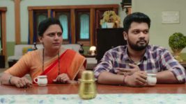 Tujhya Majhya Sansarala Ani Kaay Hawa S01E301 1st August 2022 Full Episode